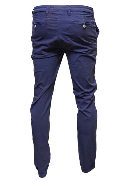 CHINOS
