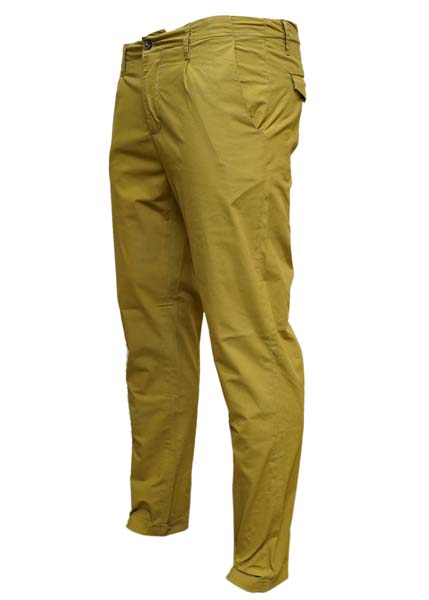 CHINOS